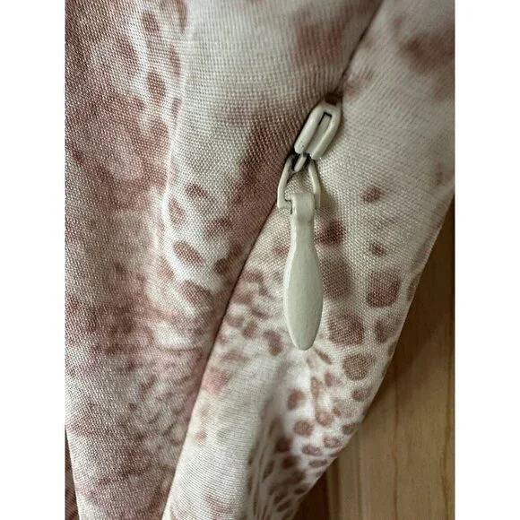 St. John Womens Silk V Neck Faux wrap Pink Snakeskin Print Sleeveless Top Size 4 - Picture 5 of 7